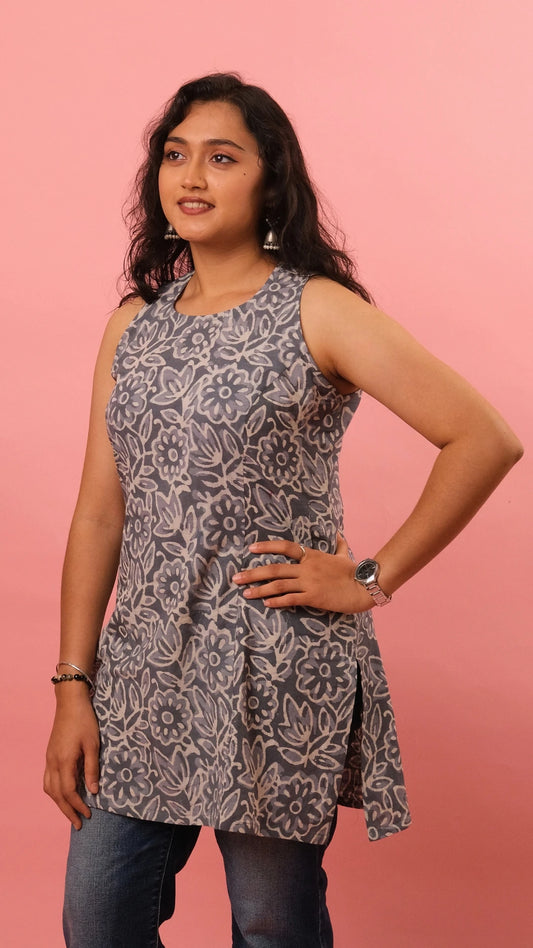 Anvi - Grey Kurti