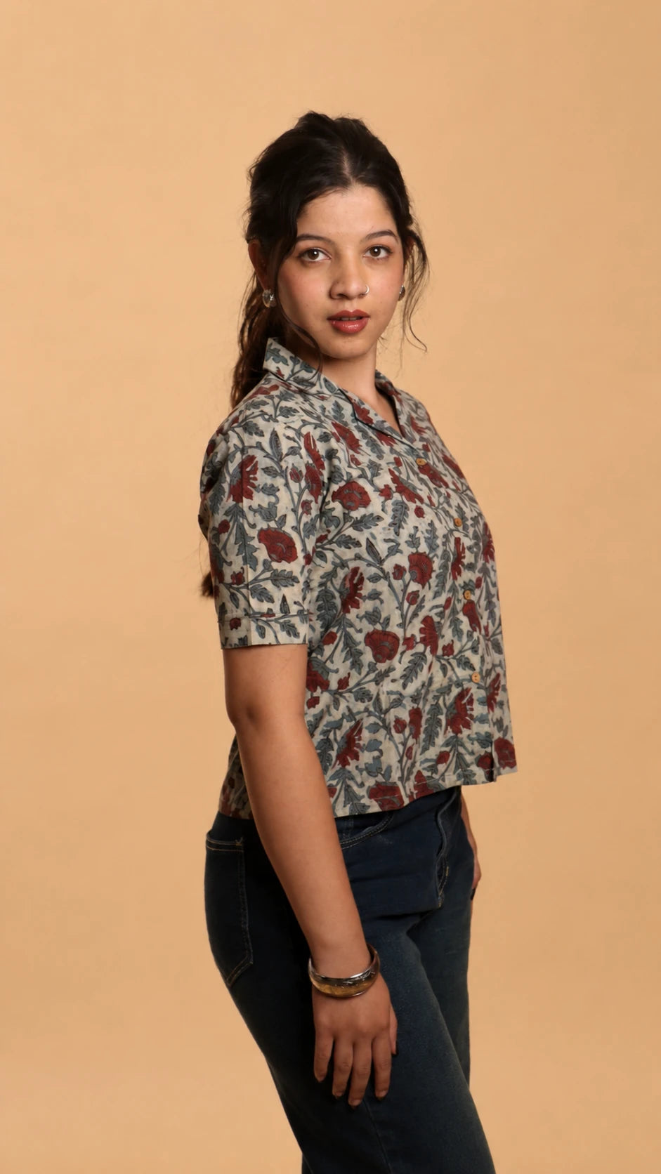 Aarvi - Grey